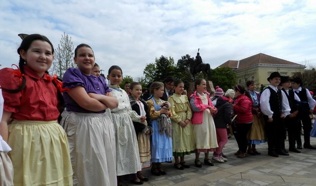 Katonai toborzás Berettyóújfaluban 15